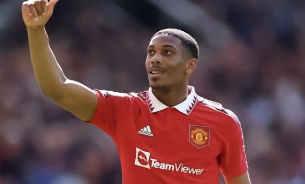 更展现了他 更展现了他